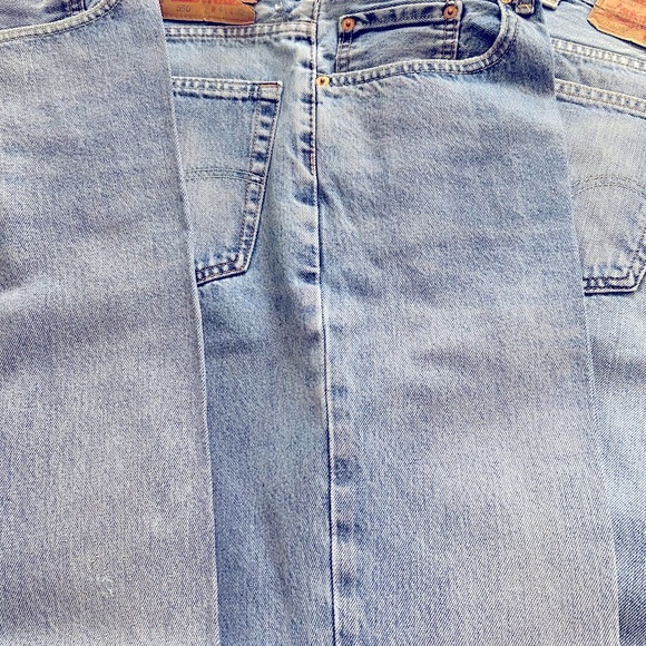 5 prs. men’s Levi’s - Picture 6 of 6